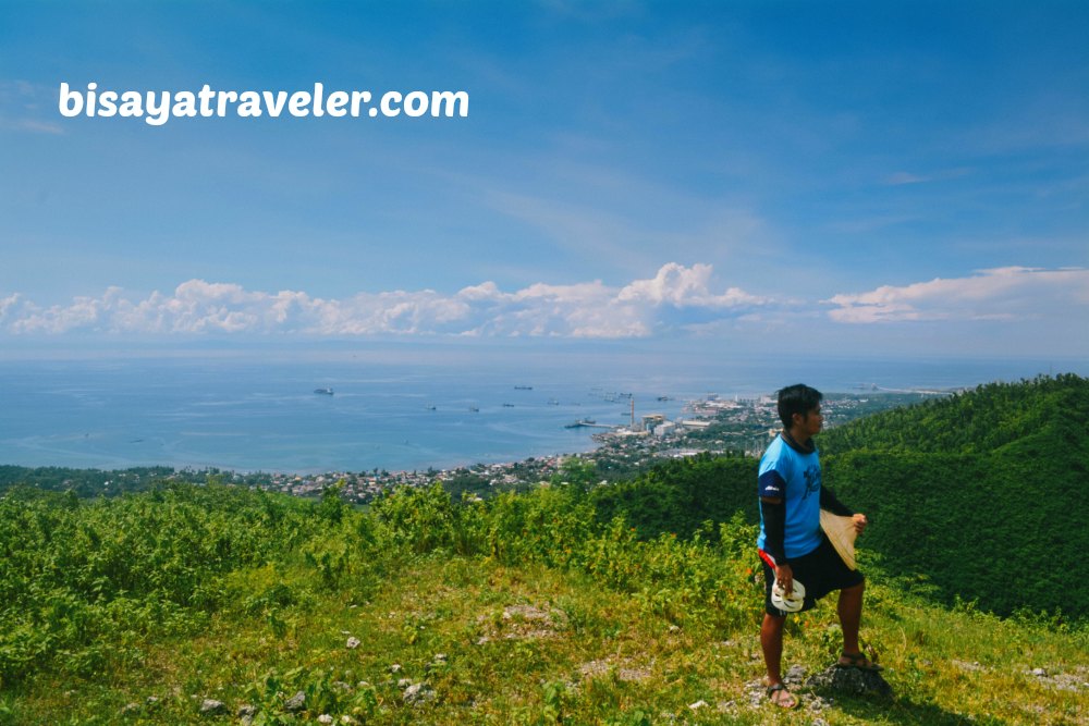 Pangilatan Peak: An Untouched Summit With 360-Degree Panoramas