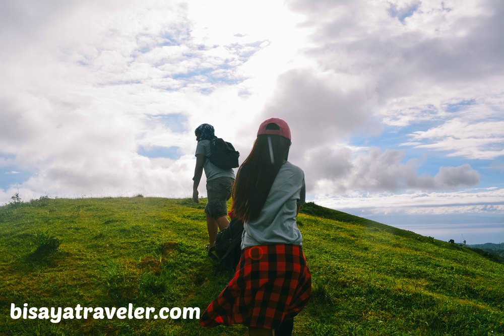 Mount Tagaytay: A Picture-Perfect Peak With Awe-Inspiring Panoramas