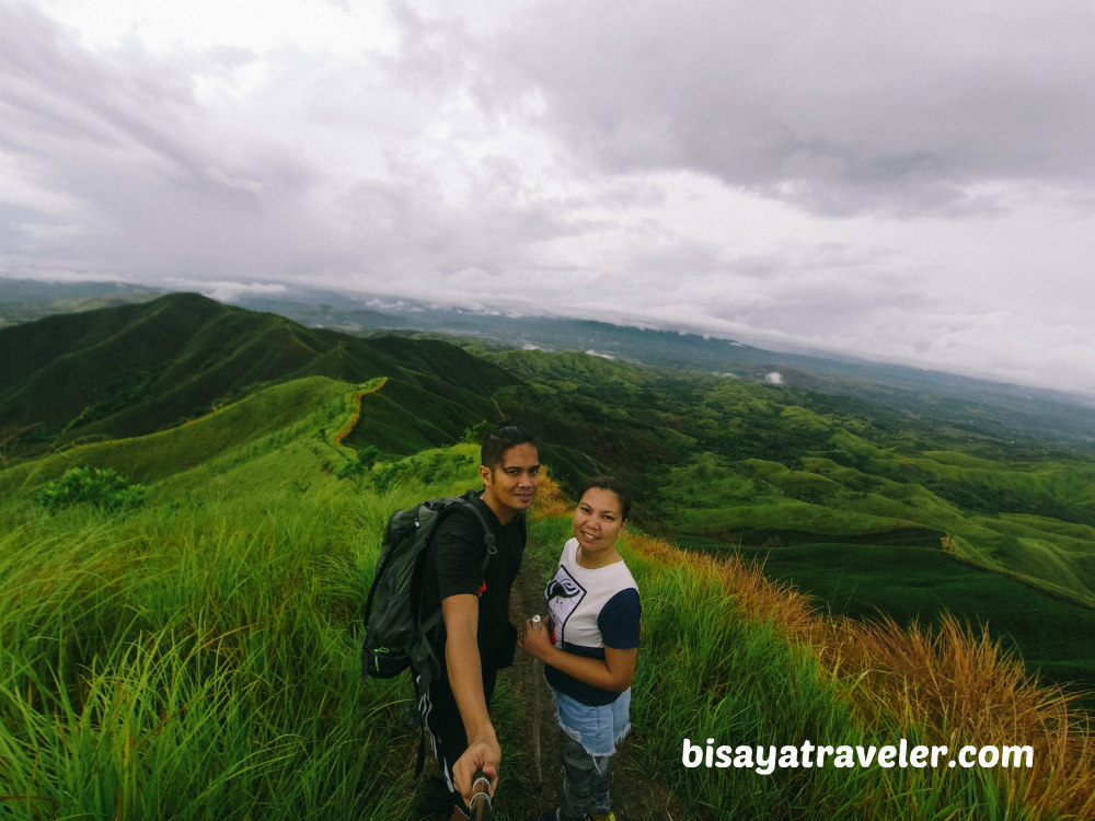 Binabaje Hills, Bohol: Soaking Up Alicia’s Strikingly Surreal Beauty 