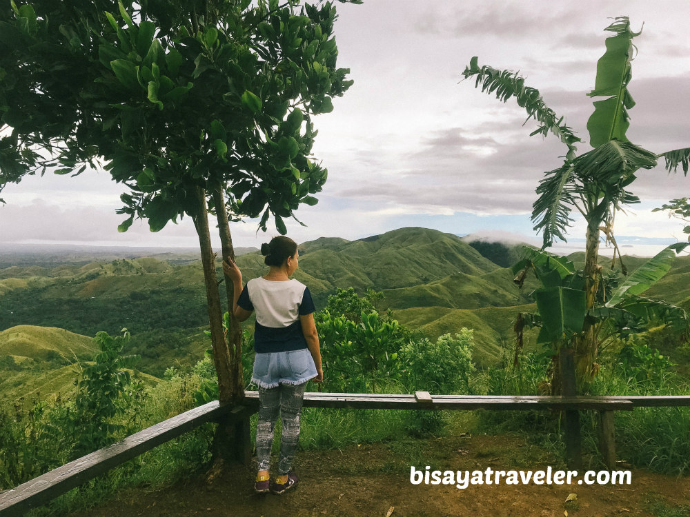 Binabaje Hills, Bohol: Soaking Up Alicia’s Strikingly Surreal Beauty 