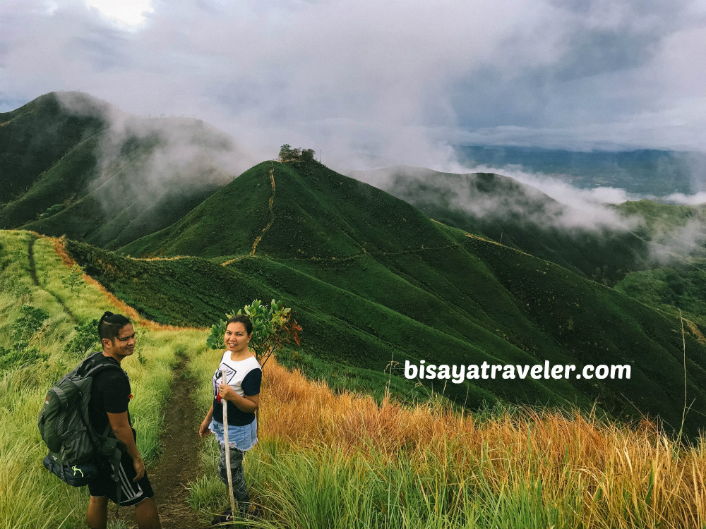 Binabaje Hills, Bohol: Soaking Up Alicia’s Strikingly Surreal Beauty 