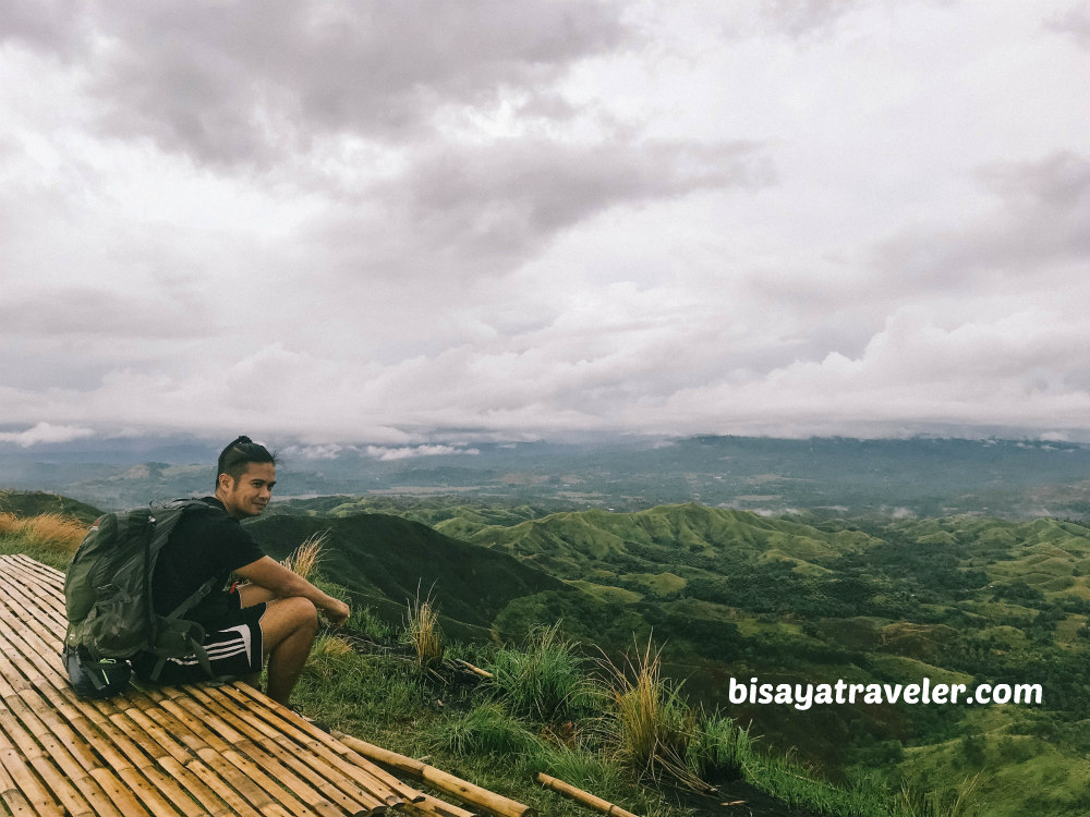 Binabaje Hills, Bohol: Soaking Up Alicia’s Strikingly Surreal Beauty 