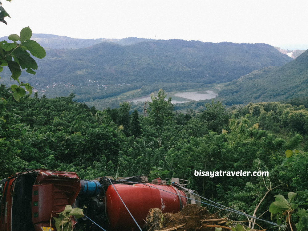 Toong To Calbasaan Traverse: The Perks Of Being A Curios Adventurer 