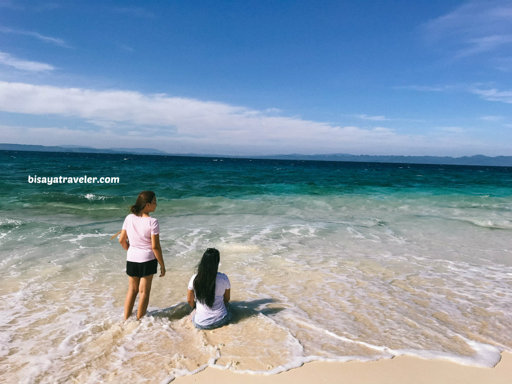 Britania Islands, Surigao: Resisting The Tempting Shades Of Blue 