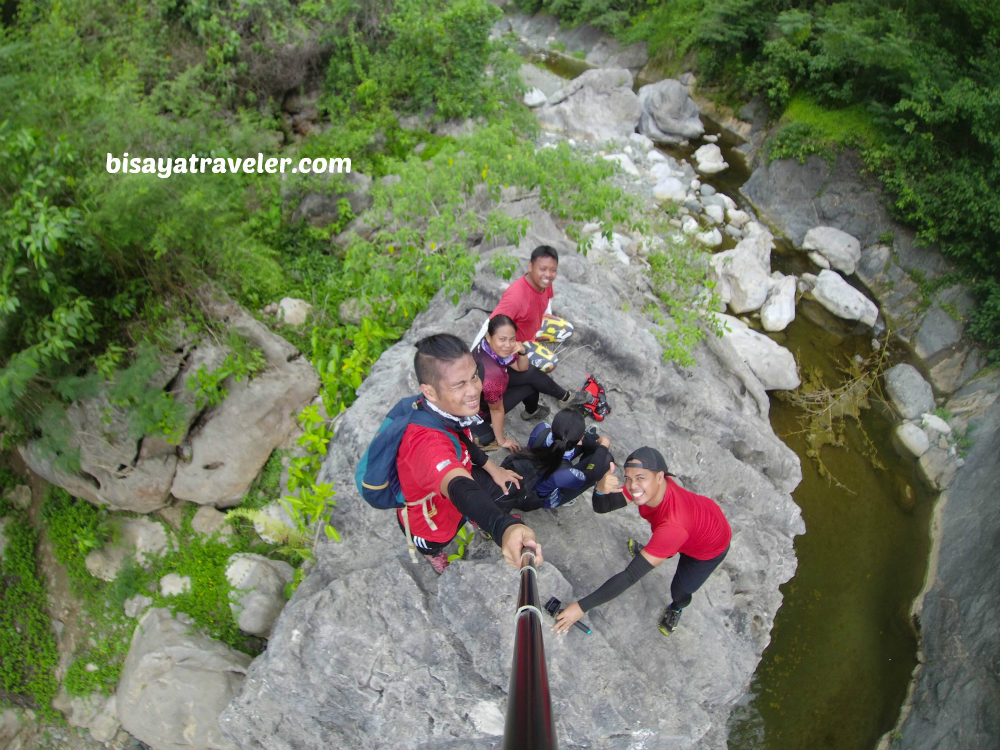 Manutu River: Memoirs Of A Que Sera Sera Adventure